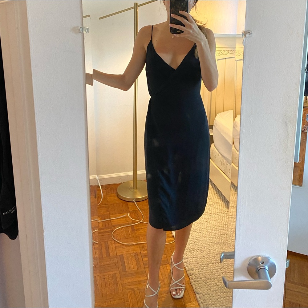 BLACK ARITZIA MIDI DRESS - SIZE SMALL - WRAP AROUND